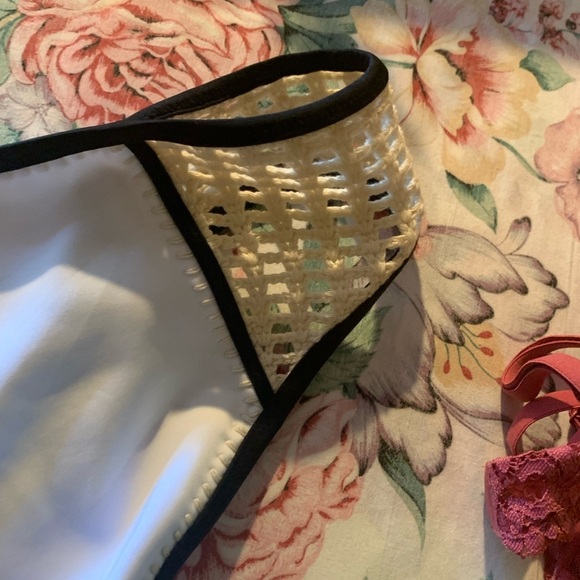 NWT Victoria Secret Elegant White and Black Bikini Bottom Size Large - Picture 8 of 12
